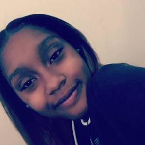 Meet your Posher, Lamya